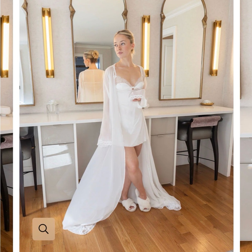 Waverles bridal robe